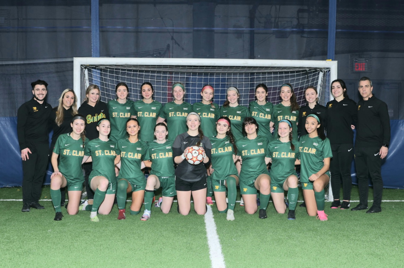 Women's Indoor Soccer Off to Provincial Championships
