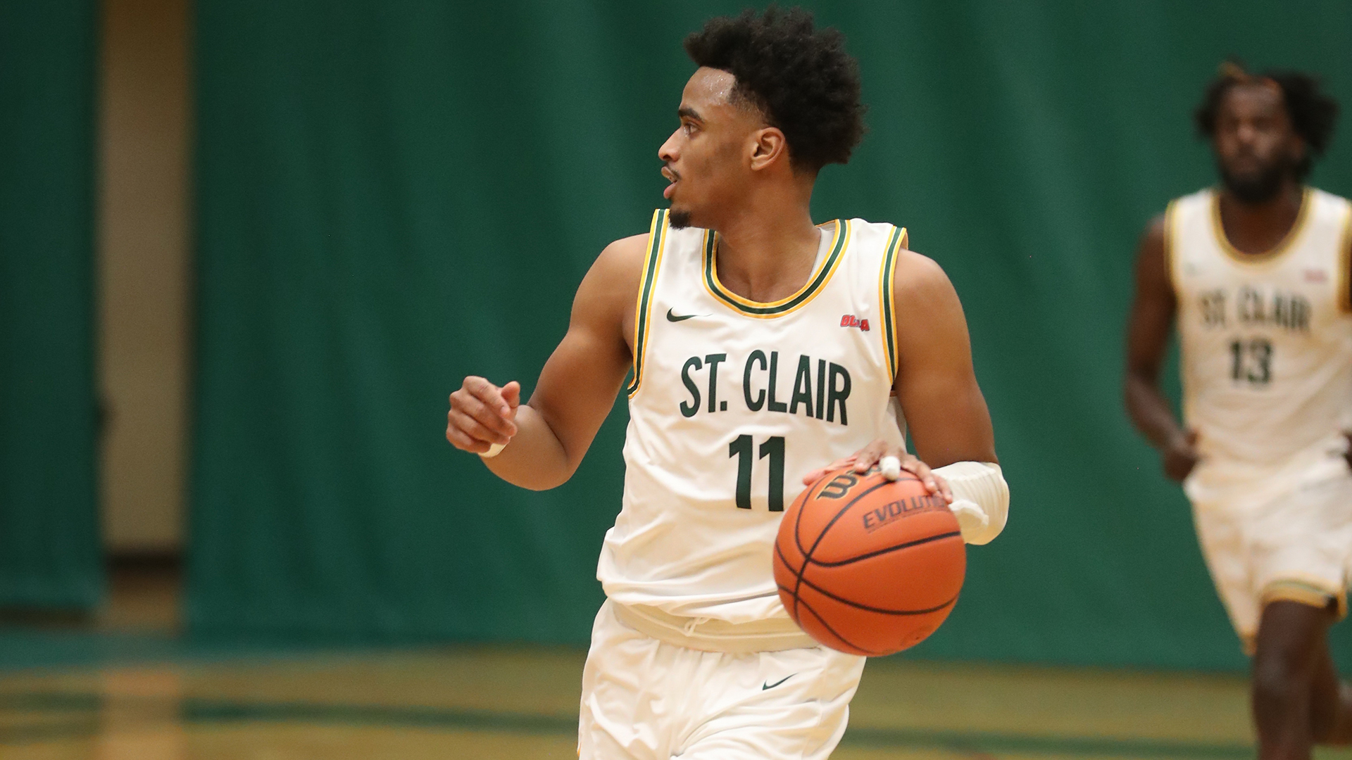 St. Clair Men’s Basketball Go 3-0 at Dawson Tournament in Montreal